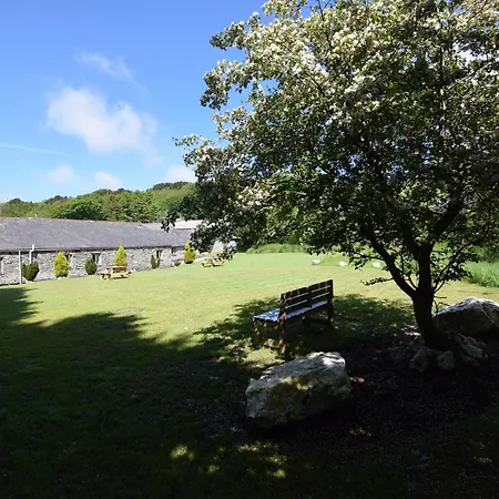 1 Bed In 36926 Tintagel